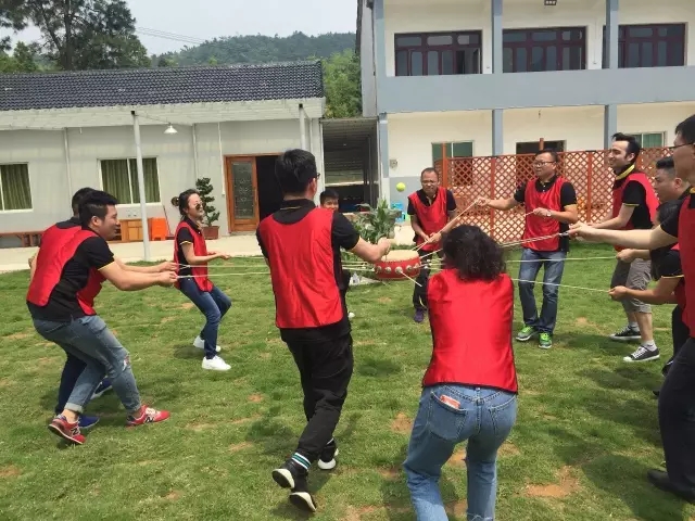 “向梦想出发” 9001cc金沙以诚为本销售团建活动完善绽放